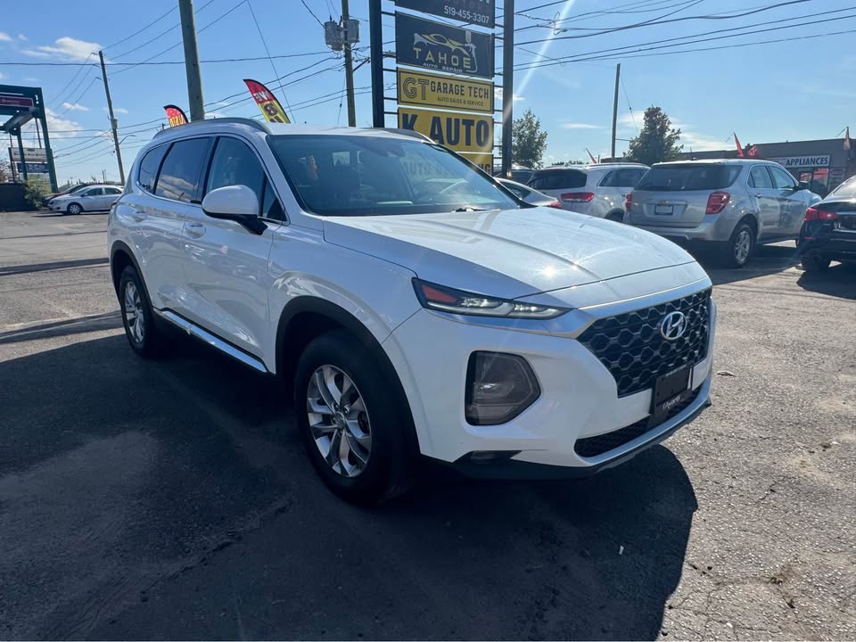 Hyundai Santa Fe Essential